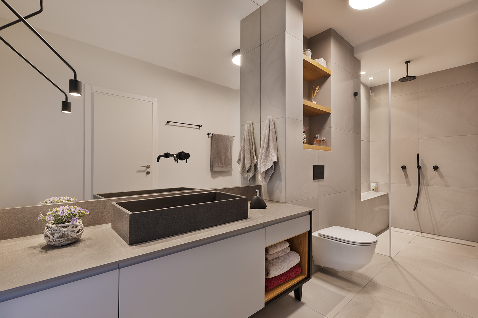 1096380A-C536-E4C5-50D0-EC02DB3EB9A0