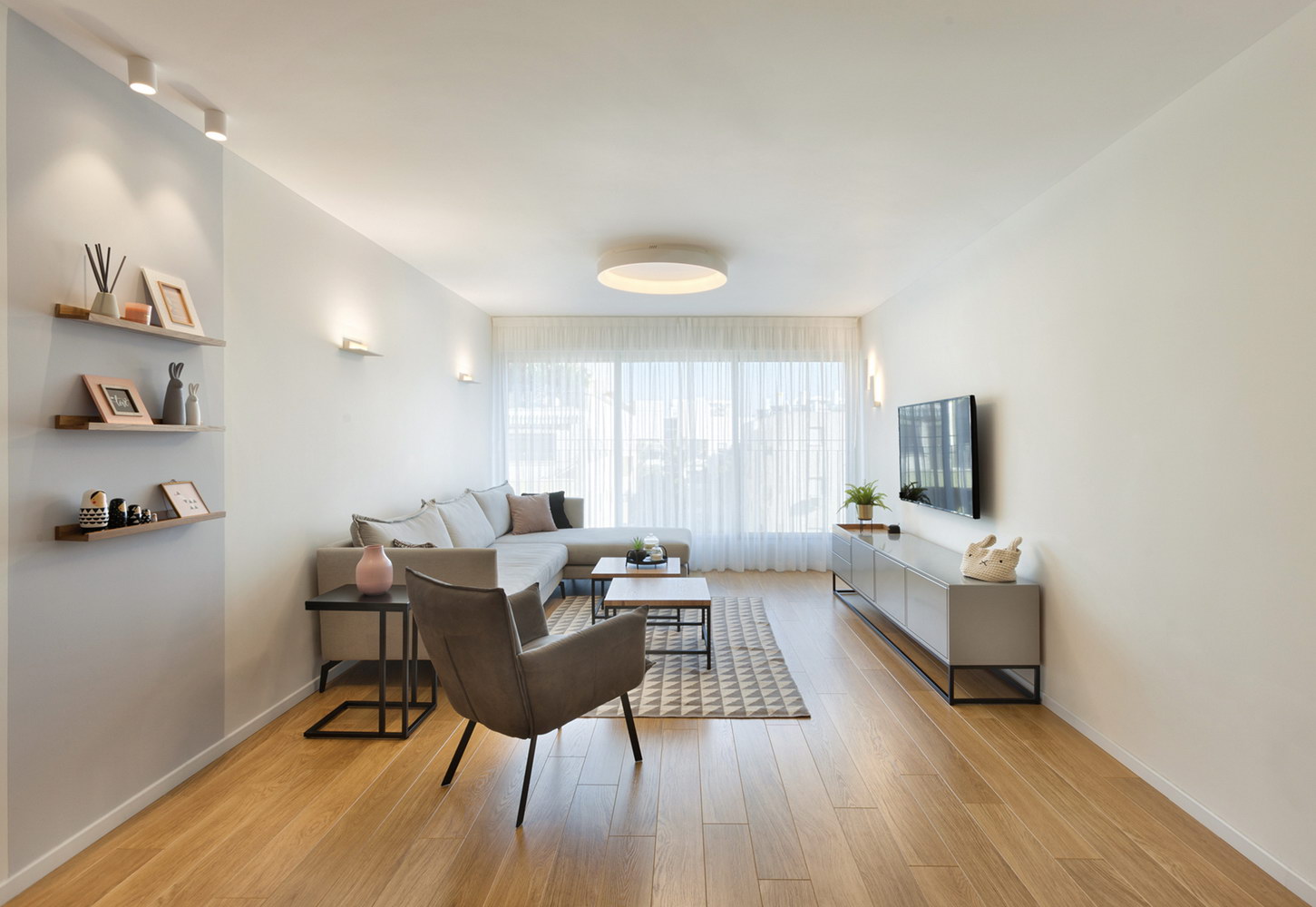 177B57B7-4A83-33CF-B7E9-8D7E5934F5B2