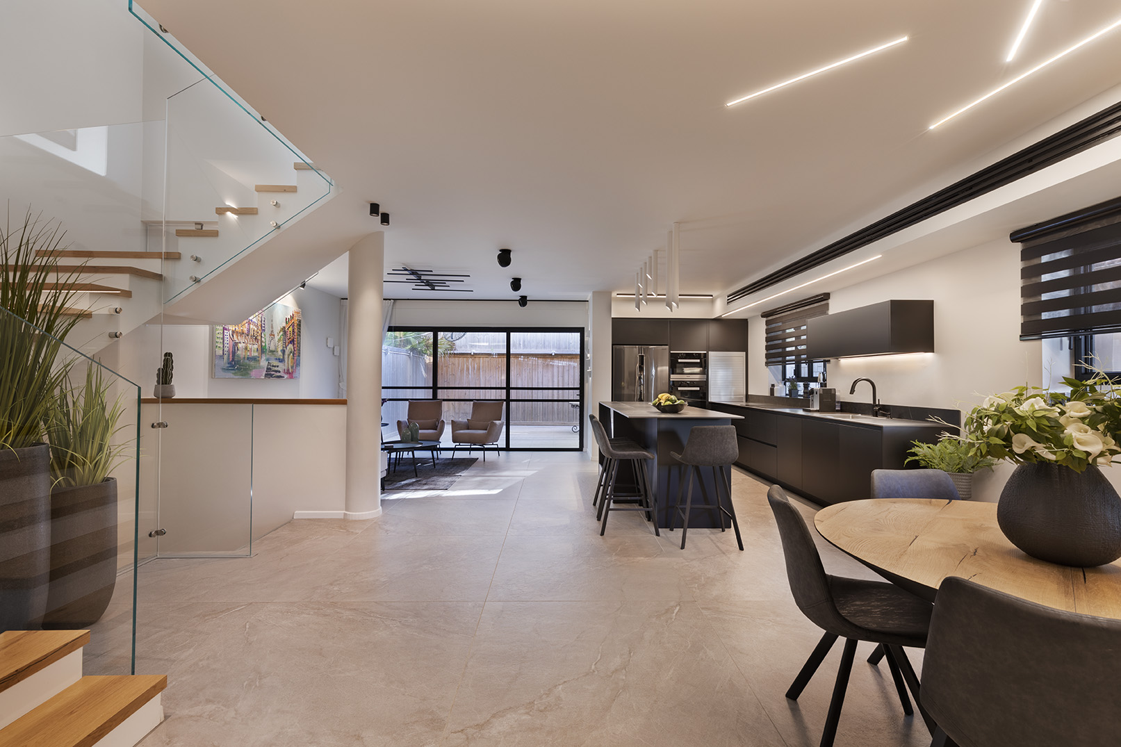 26BA8614-E0F7-72F7-0D4F-663F97BF532A