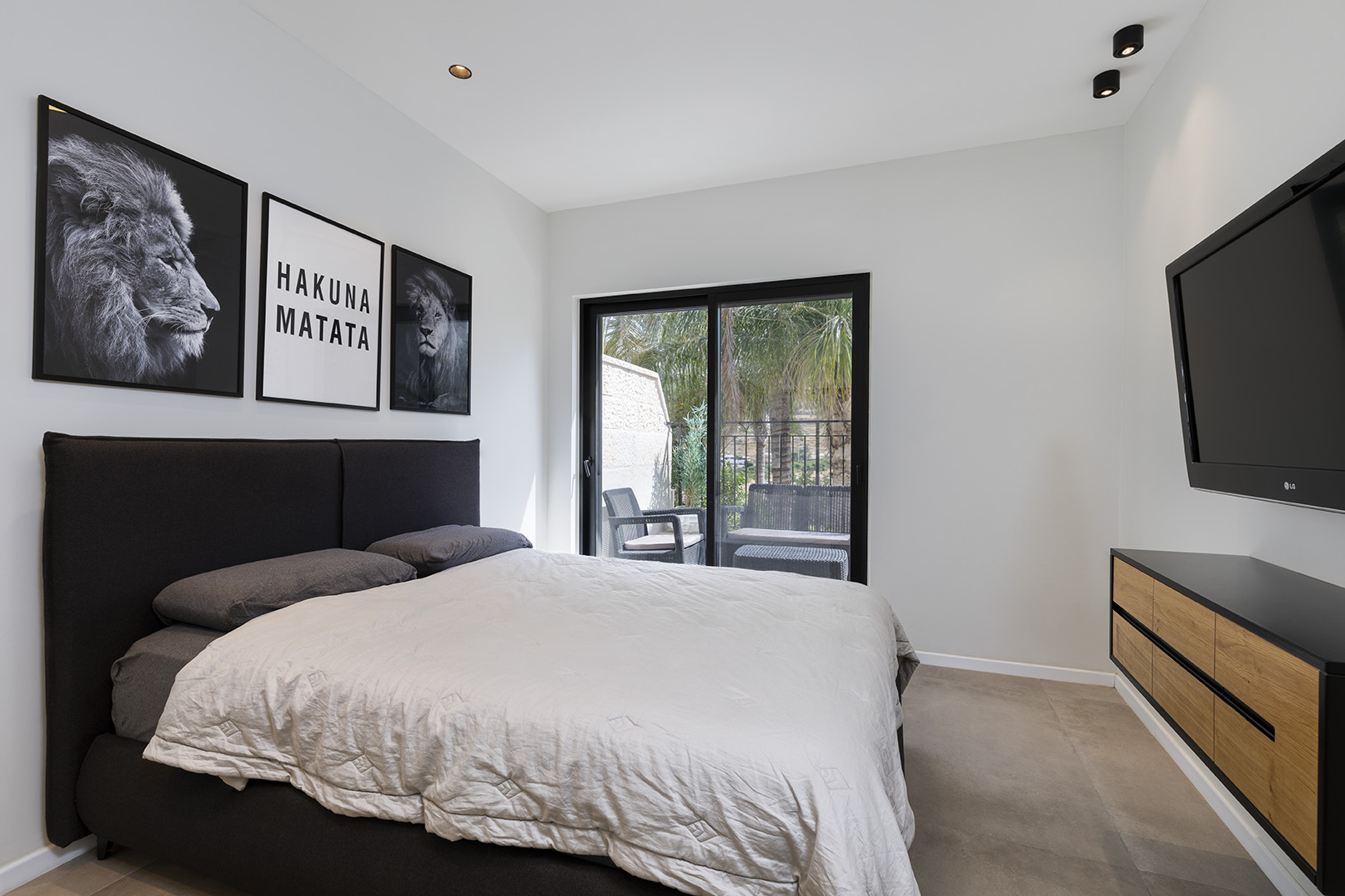 3341D4F0-74A4-7600-0098-D1189D07142C