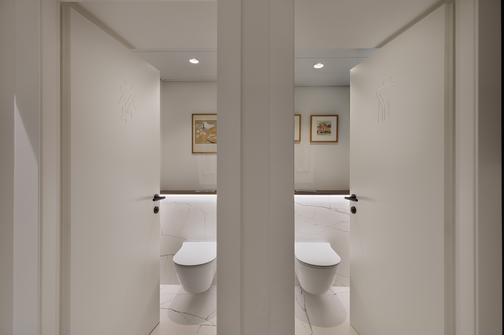 3EAC79BF-3450-2BA4-992C-1A3295B31107