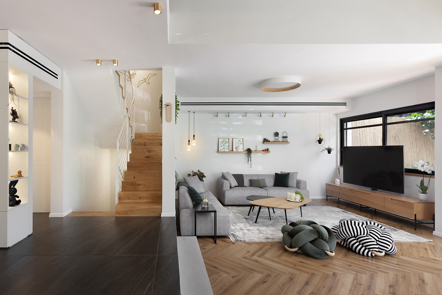 4E6DF7BE-3B54-3535-85F6-11DDB3C4CD99