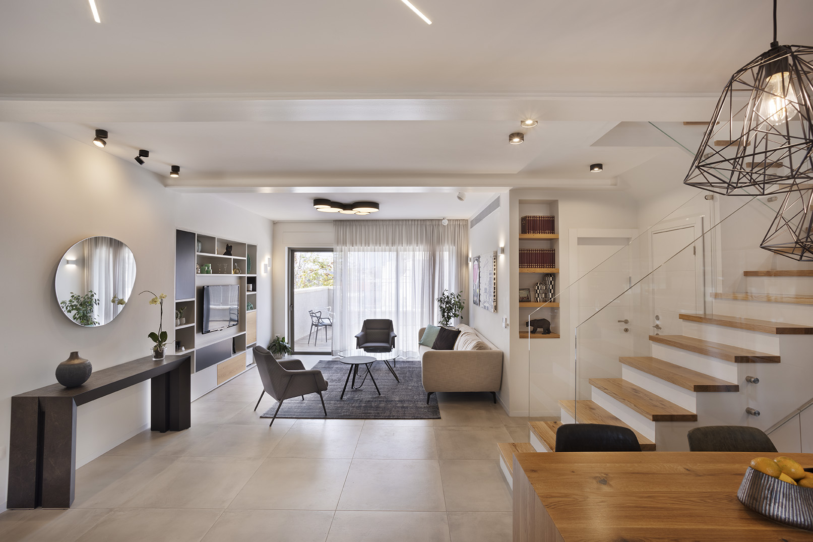 5C42A9B6-EDFC-B9D8-15BB-AD6912A2AD8A