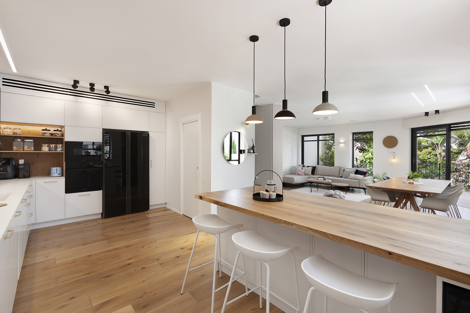 97EA00E9-1A38-9403-0201-99138C2505E2