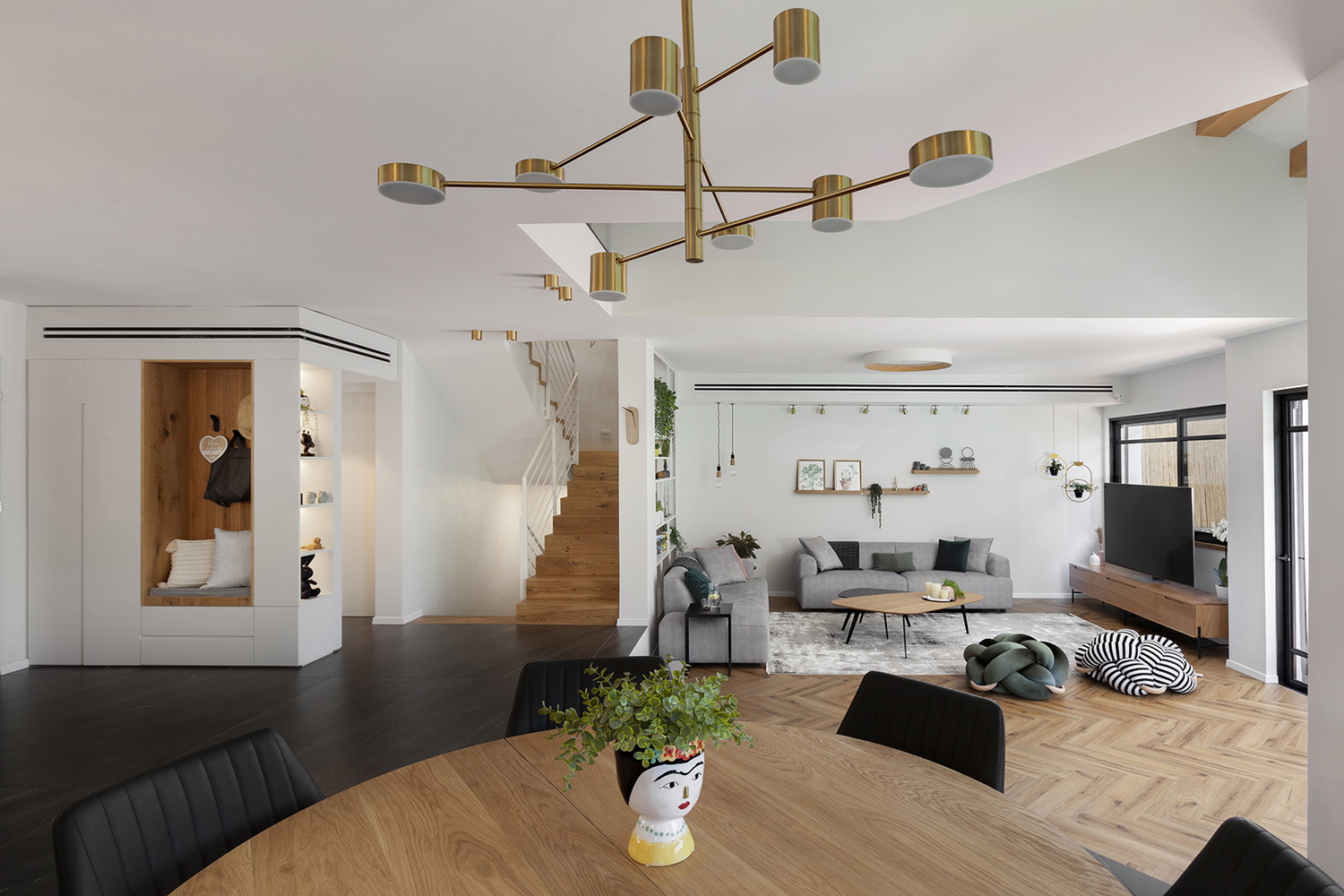 A228634C-5455-C7F4-67A3-4E35561480A4