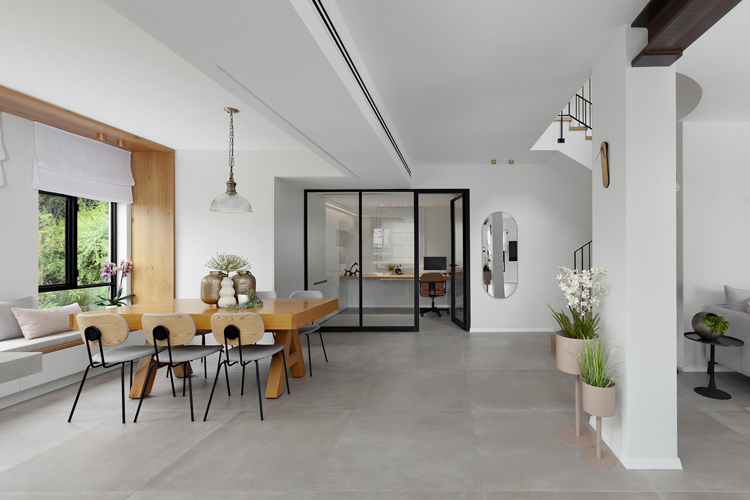 A9F03004-8293-1D50-18DE-FD38D4D87F09