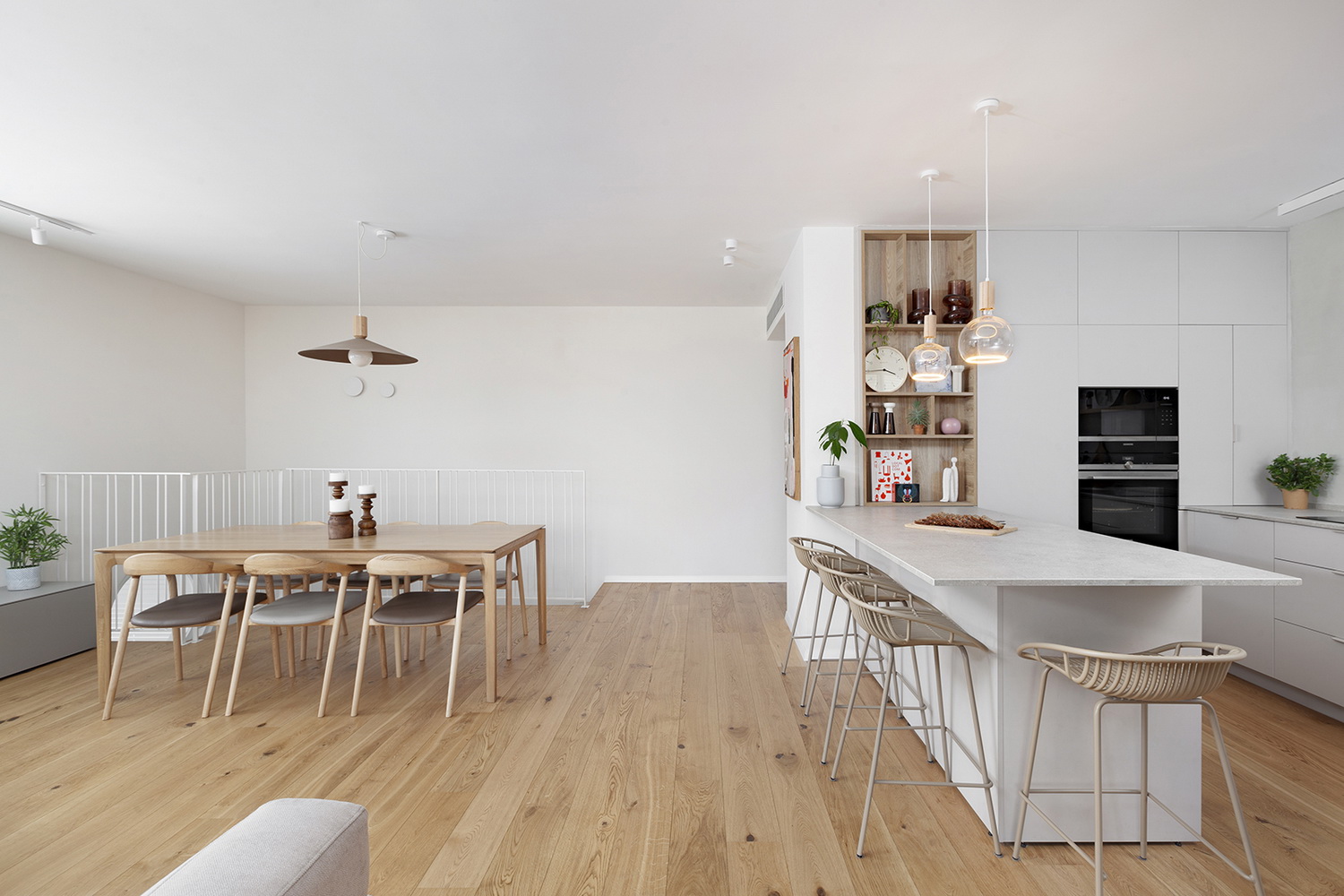 B0B3D131-2B0D-82DB-E1DE-26566D71A666