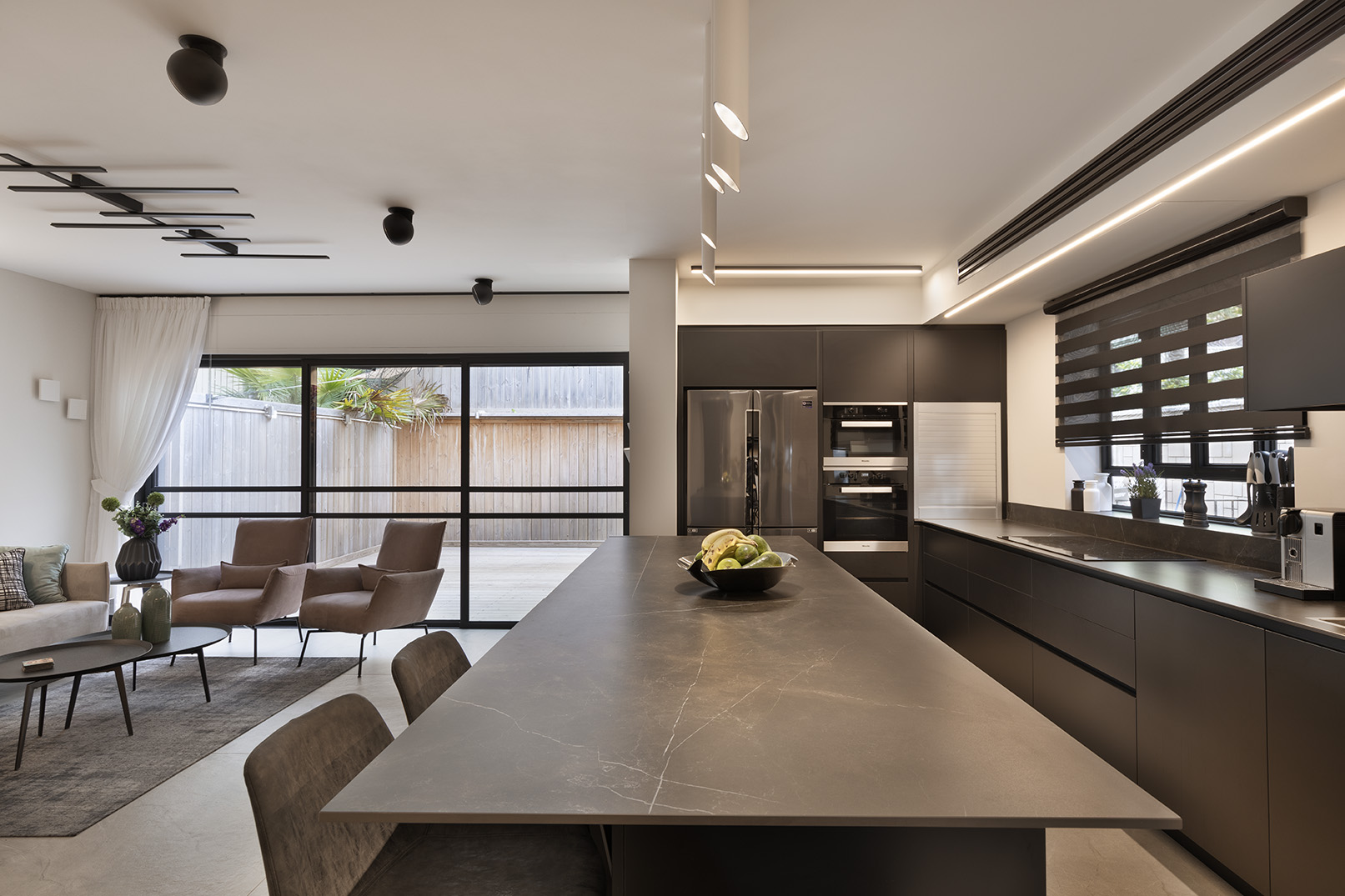 CF041A83-67E1-EBAD-5B5B-DF9948858F76