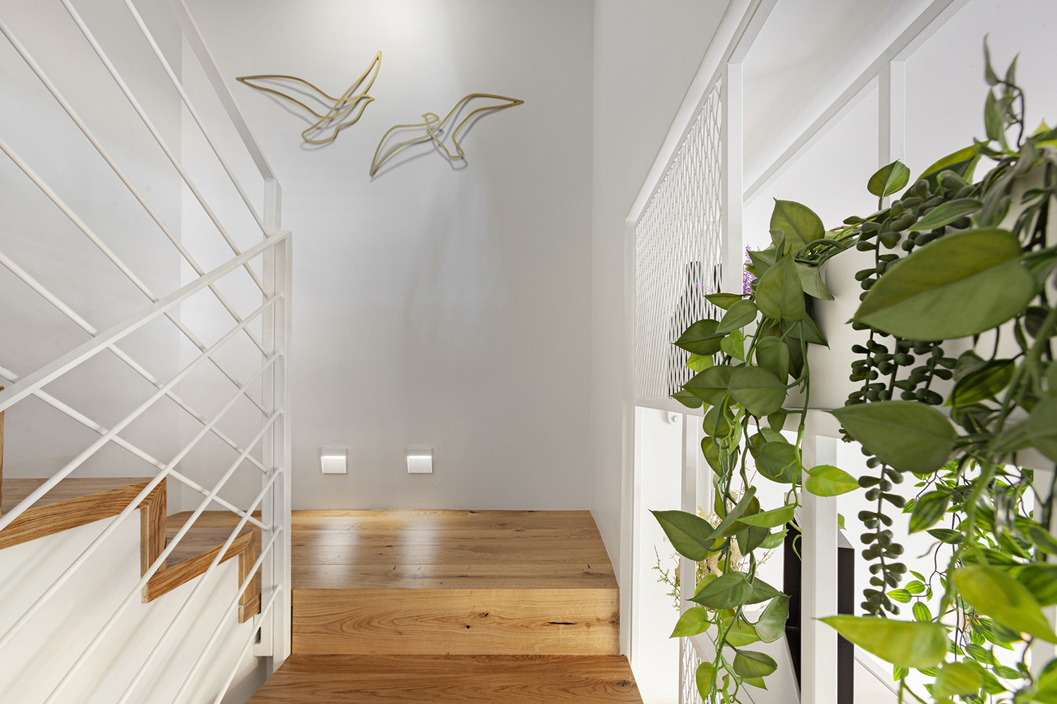 DE511444-EC92-5F1D-AB8E-A5648C3AD1D1