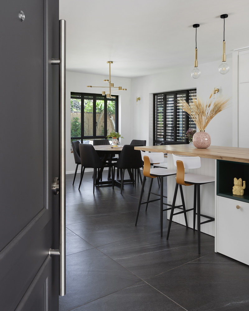 F7616F68-60CD-5824-7D38-14F1E6A531CA